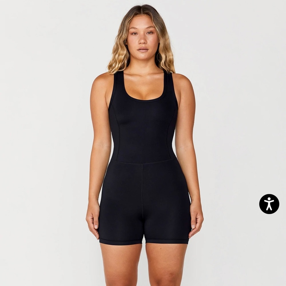 SET ACTIVE SHORTYSUIT - New with tags / S